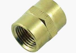 Double female pipe fitting with the same size